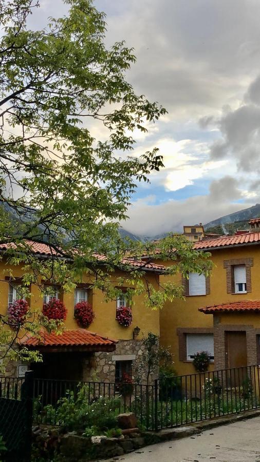 Casa Rural Sierra De Tormantos Guijo de Santa Barbara Bagian luar foto